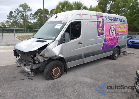 2017 Mercedes-Benz Sprinter 2500 High Roof V6 z USA, uszkodzony, nr VIN WD3PE8CDXHP566192